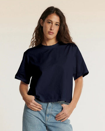 Jean pour femme en denim bleu clair 100% coton avec une coupe droite confortable qui s'adapte à toutes les morphologies.